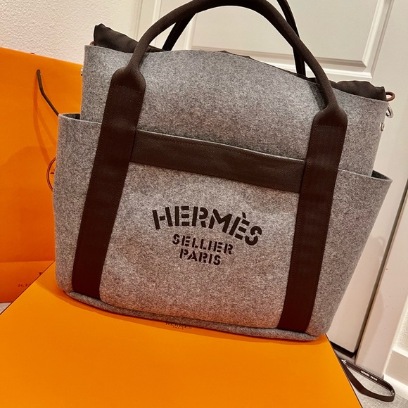 Hermès Beach Travel Grooming Bag. Authentic. Comes with everything! BNIB. - Picture 11 of 14